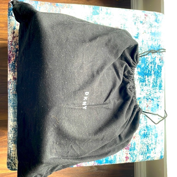 Black shoulder bag - Picture 1 of 5